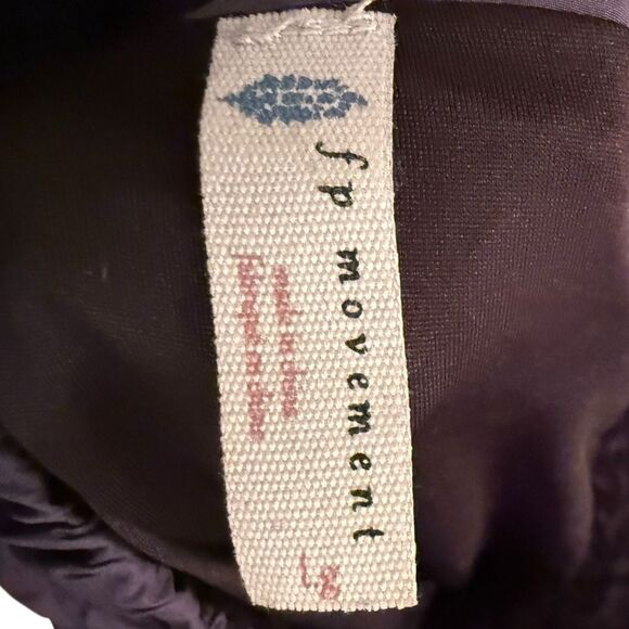 Free People movement The Way Home shorts sz large purple - Picture 3 of 6